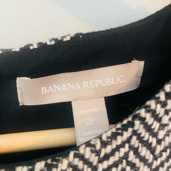 Banana Republic Tweed Sheath Dress - Picture 6 of 9